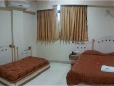 Om Sai Palace Hotel Pune Exterior foto